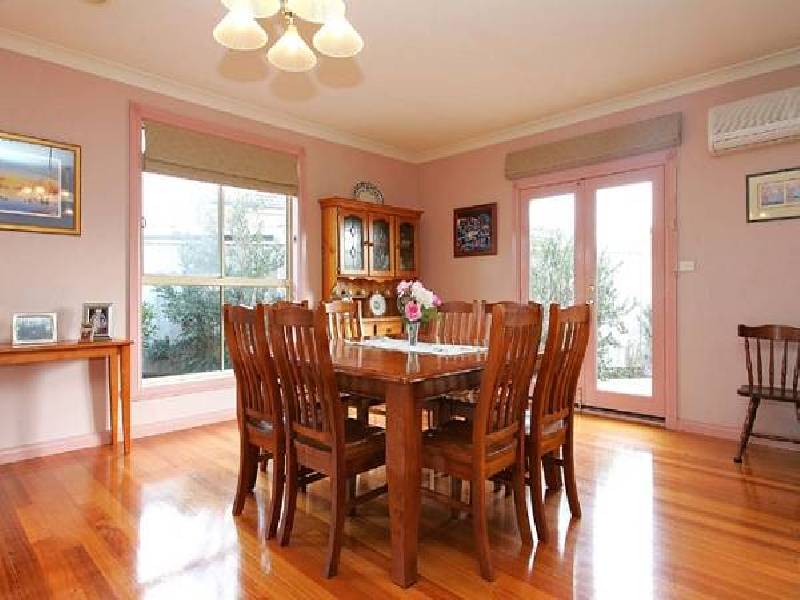 6 Bunya Close, Caroline Springs VIC 3023