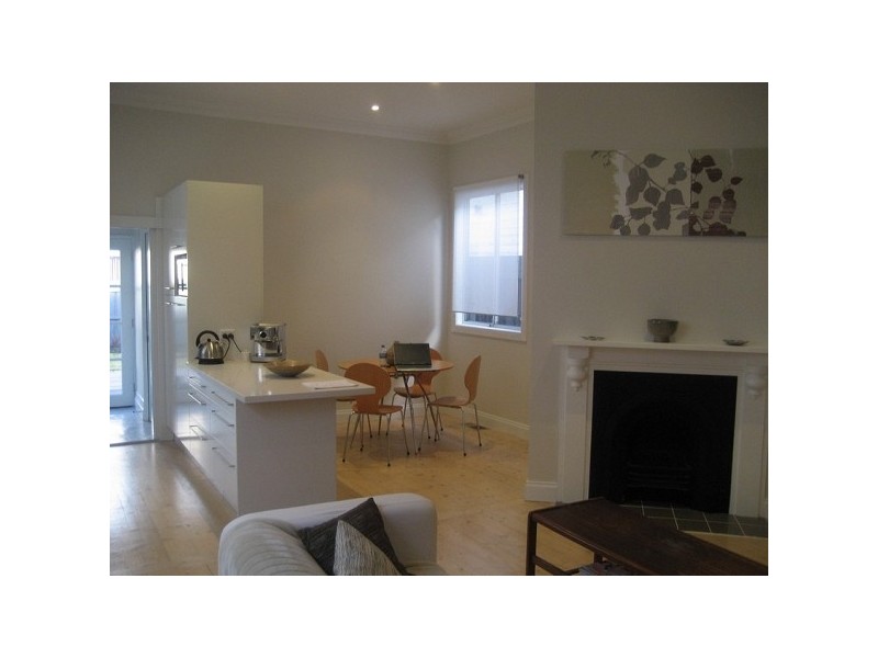 28 Hamilton Street, Seddon VIC 3011