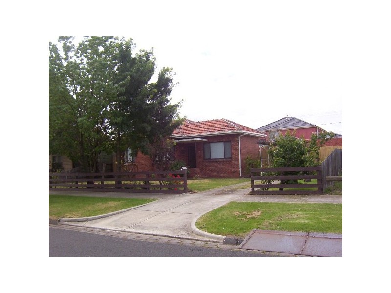 24 Waiora Parade, West Footscray VIC 3012