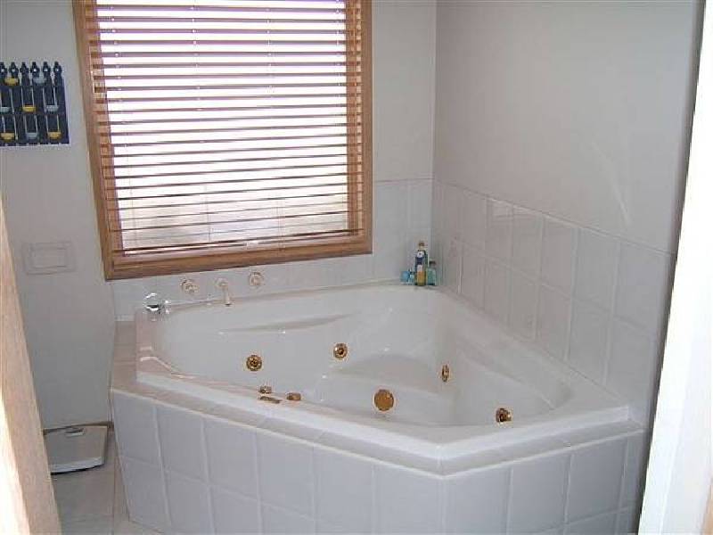 26 Lance Close, Aspendale Gardens VIC 3195