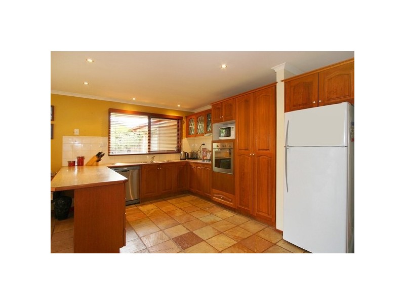 76 Kearney Drive, Aspendale Gardens VIC 3195