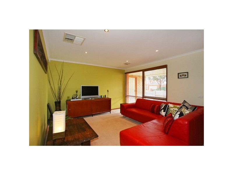 76 Kearney Drive, Aspendale Gardens VIC 3195