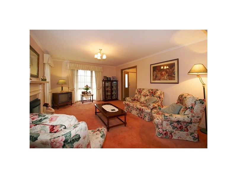 12 Joelle Court, Aspendale Gardens VIC 3195