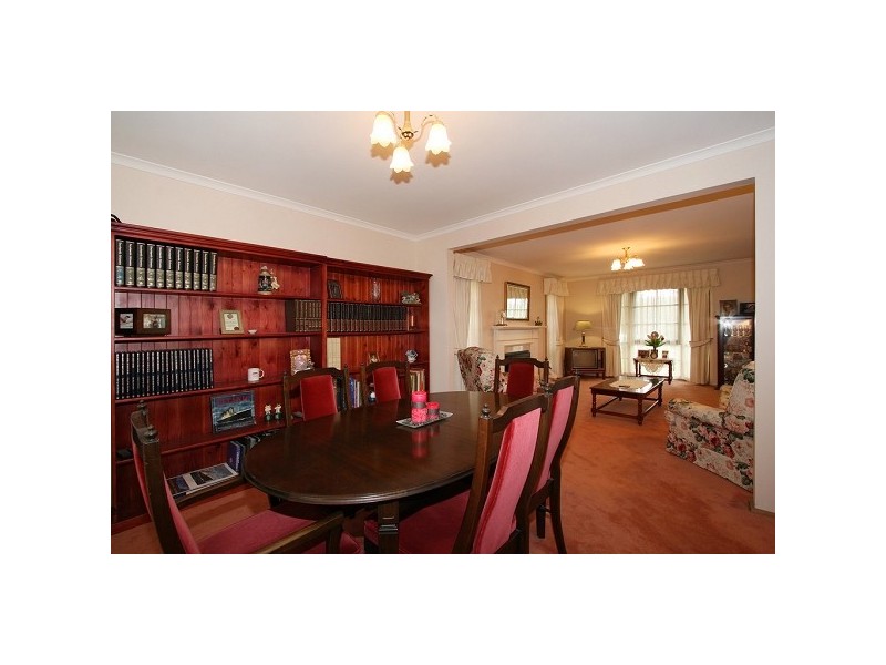 12 Joelle Court, Aspendale Gardens VIC 3195