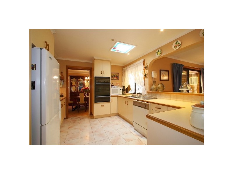 15 Denahy Court, Aspendale Gardens VIC 3195