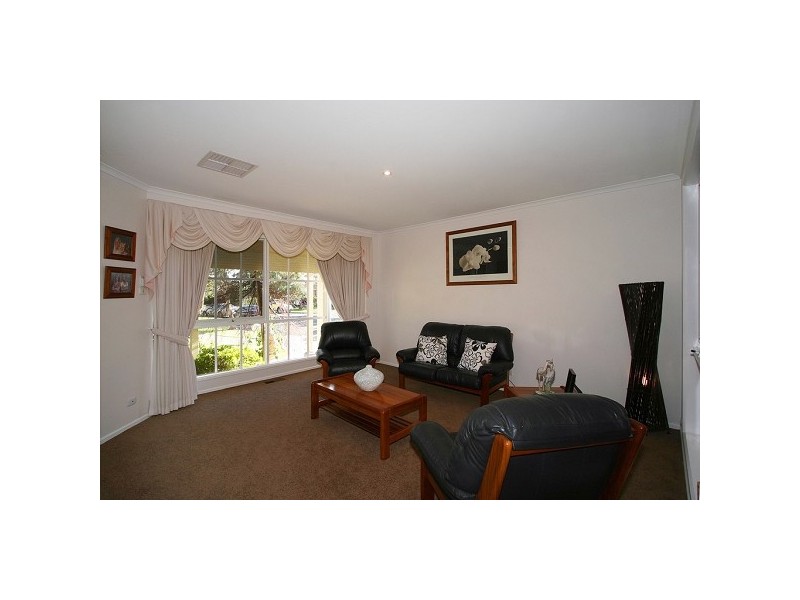 19 Keaton Way, Aspendale Gardens VIC 3195