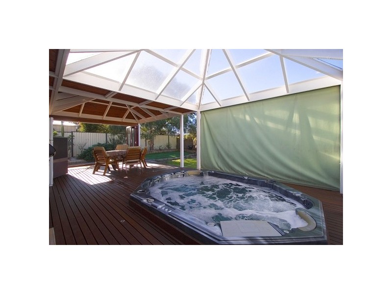 19 Keaton Way, Aspendale Gardens VIC 3195