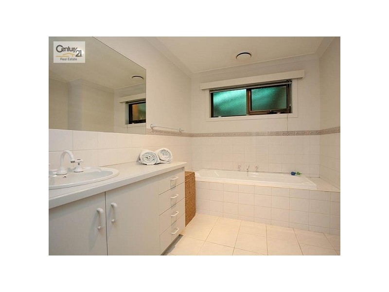 36 Sutherland Avenue, Aspendale Gardens VIC 3195