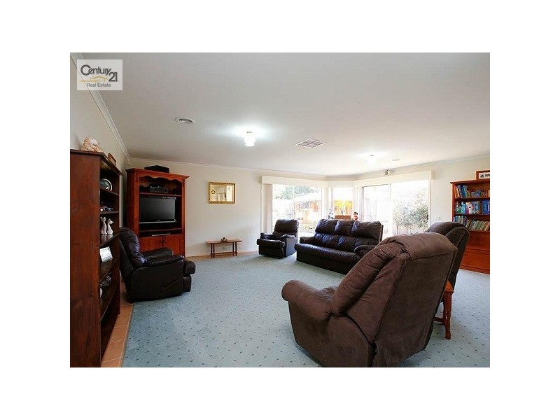 34 Winners Circle, Aspendale Gardens VIC 3195