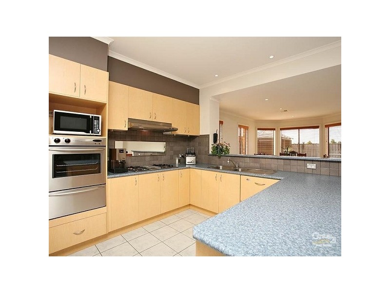 62 Sutherland Avenue, Aspendale Gardens VIC 3195