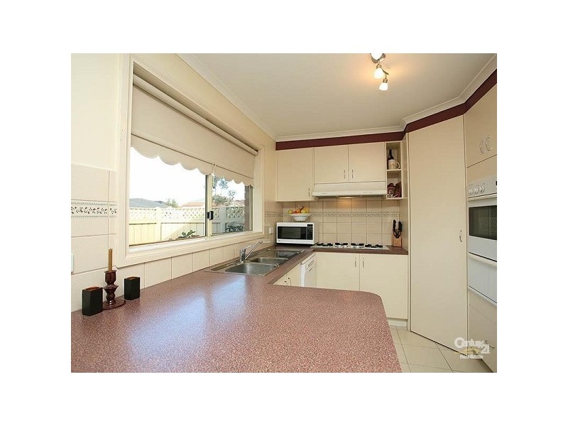2 Laird Close, Aspendale Gardens VIC 3195