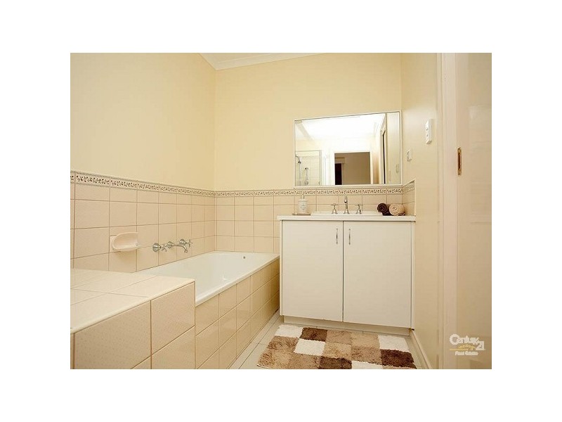 2 Laird Close, Aspendale Gardens VIC 3195