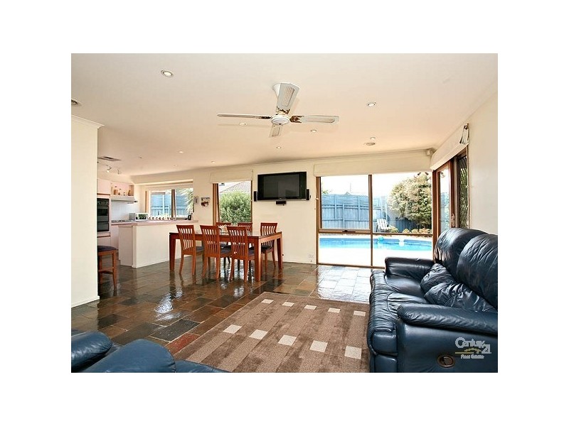 4 Dryad Court, Chelsea Heights VIC 3196