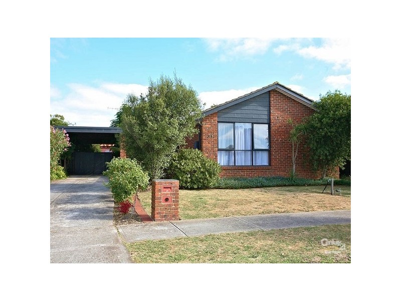 30 Lorenzo Way, Aspendale Gardens VIC 3195