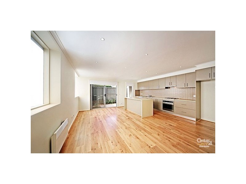 2A Elm Grove, Mckinnon VIC 3204