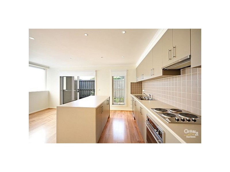 2A Elm Grove, Mckinnon VIC 3204