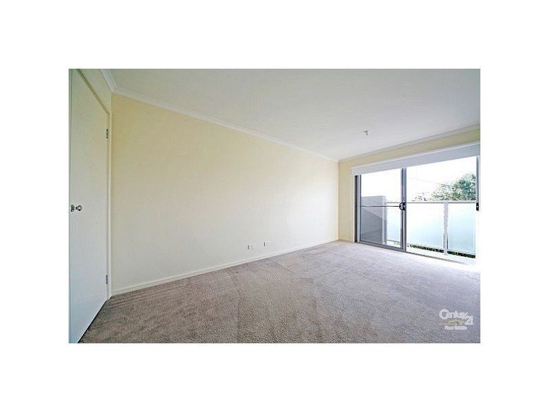 2A Elm Grove, Mckinnon VIC 3204