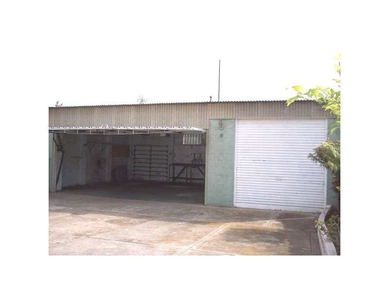 1 Glen Orme Avenue, Mckinnon VIC 3204