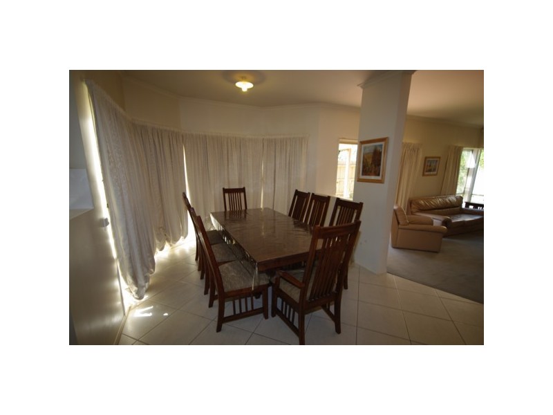 5 Yarraburn Close, Bentleigh East VIC 3165