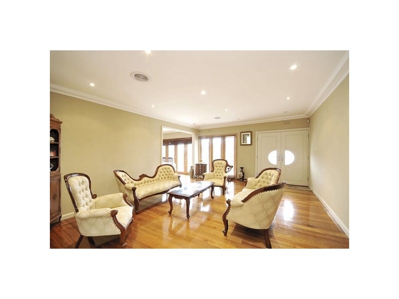 2 East Boundary Road, Bentleigh East VIC 3165