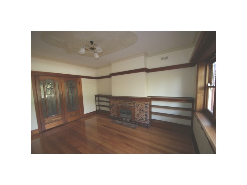 2 Berkeley Grove, Brighton East VIC 3187