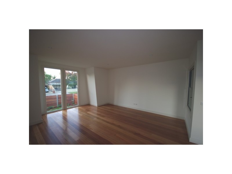 26A Carlton Street, Mckinnon VIC 3204