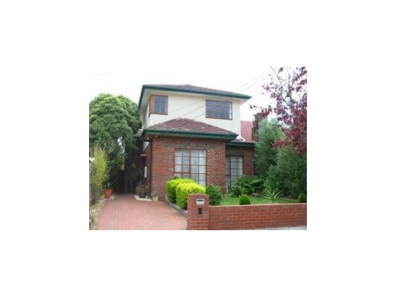 27 Lees Street, Mckinnon VIC 3204