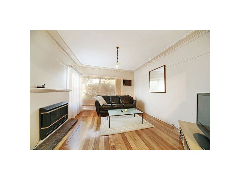 18 Balmoral Avenue, Mckinnon VIC 3204