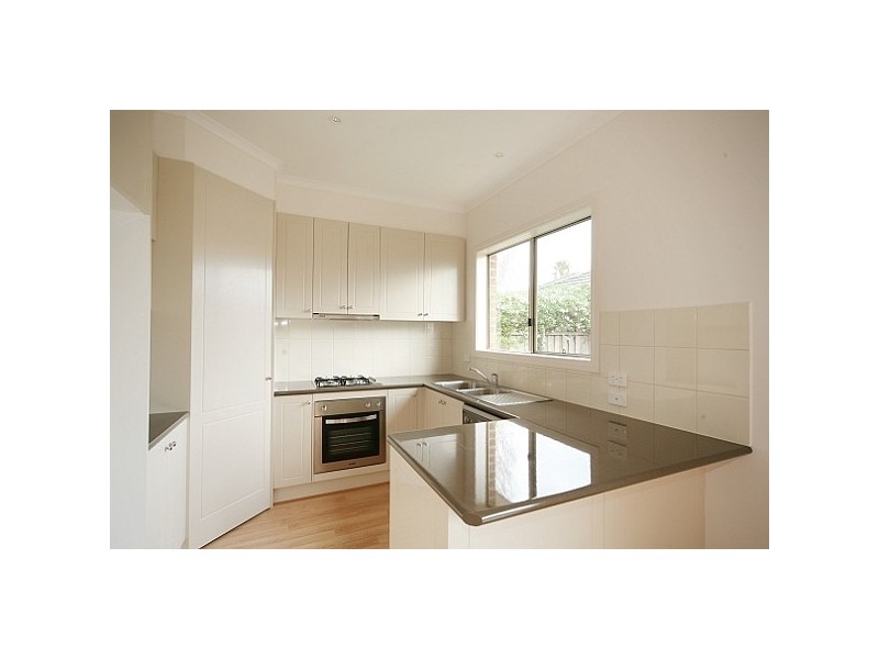 2/6 Schulz Street, Bentleigh East VIC 3165