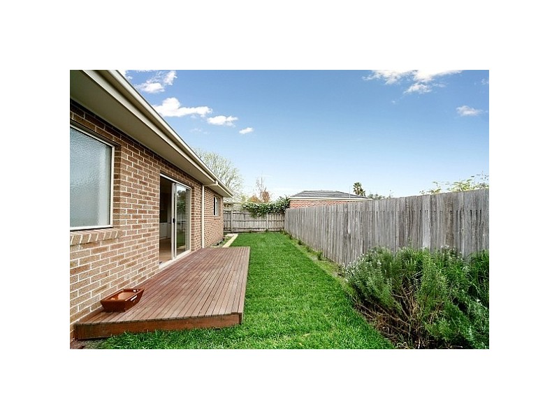 2/6 Schulz Street, Bentleigh East VIC 3165