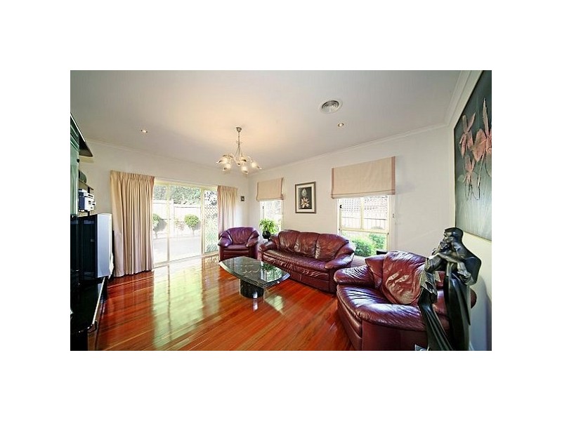 2/14 Hutchinson Street, Bentleigh VIC 3204