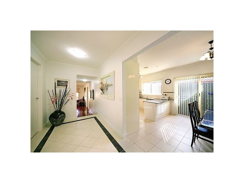 2/14 Hutchinson Street, Bentleigh VIC 3204