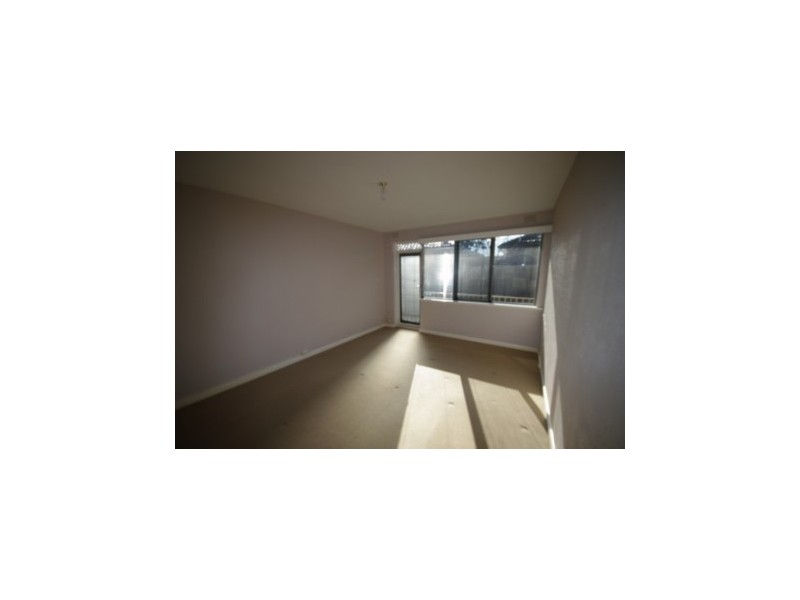 2/11 Whitmuir Road, Bentleigh VIC 3204