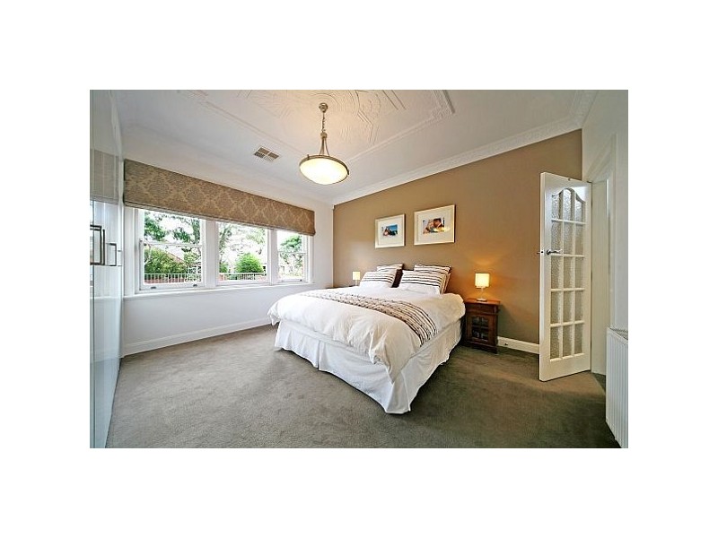 12 Mackie Grove, Brighton East VIC 3187