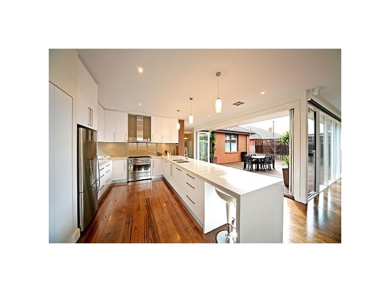 12 Mackie Grove, Brighton East VIC 3187