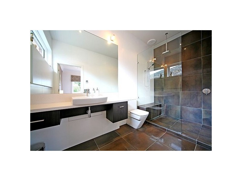 12 Mackie Grove, Brighton East VIC 3187