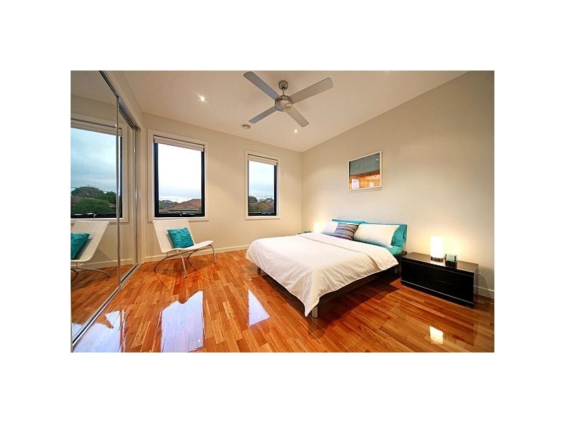 1/3 Moor Street, Bentleigh East VIC 3165