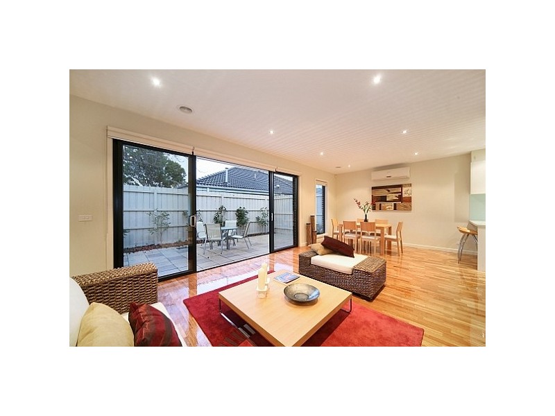 2/3 Moor Street, Bentleigh East VIC 3165