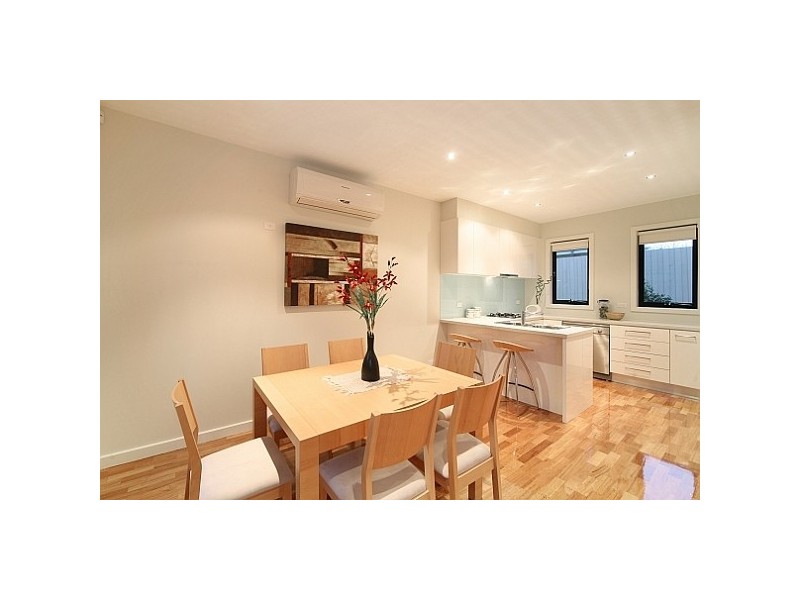 2/3 Moor Street, Bentleigh East VIC 3165