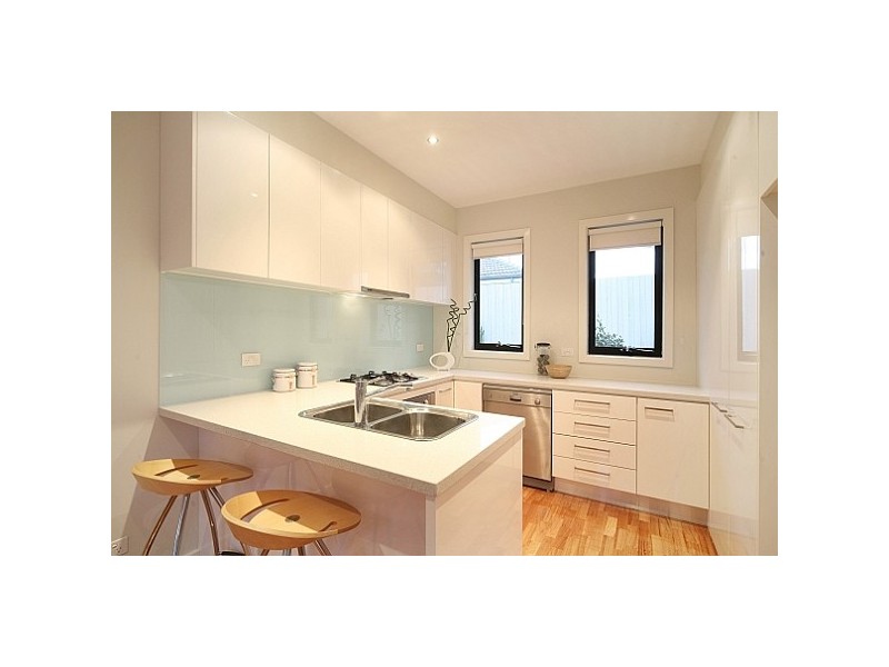 2/3 Moor Street, Bentleigh East VIC 3165