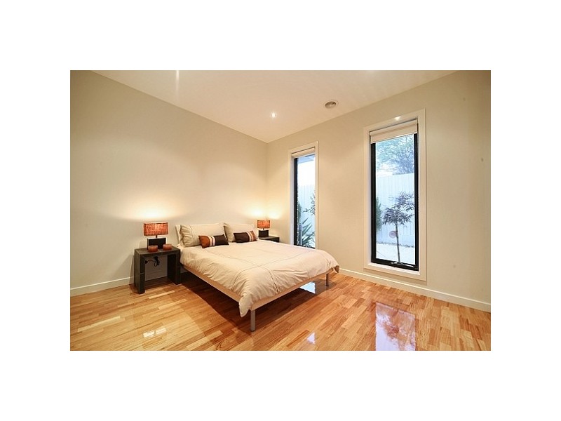 2/3 Moor Street, Bentleigh East VIC 3165