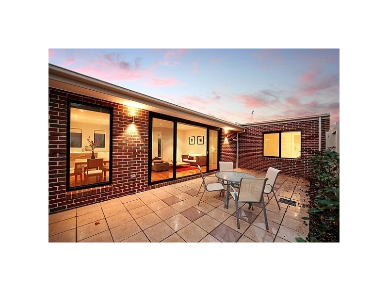 2/3 Moor Street, Bentleigh East VIC 3165