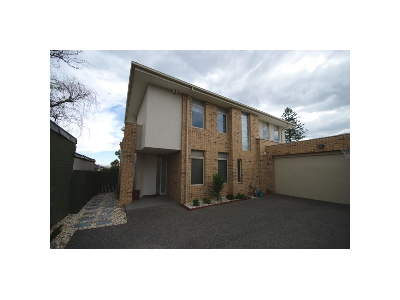 2/5 Murrong Avenue, Bentleigh East VIC 3165