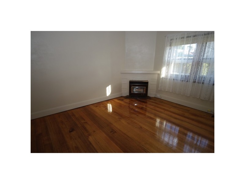 16 Elm Grove, Mckinnon VIC 3204