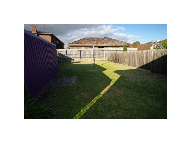 16 Elm Grove, Mckinnon VIC 3204