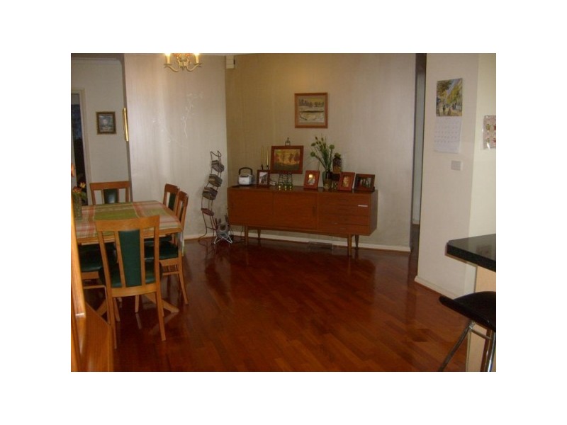 2/9 Leinster Street, Ormond VIC 3204