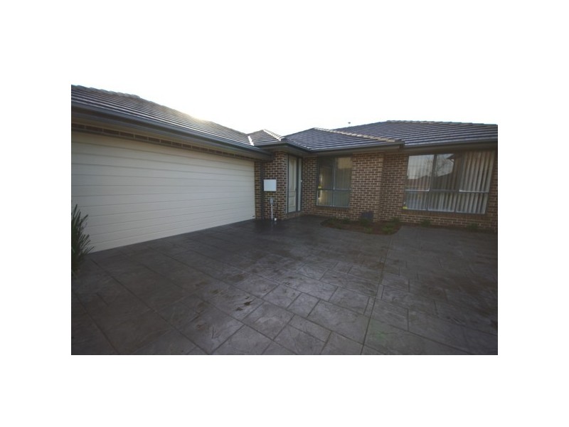 2/12 Browns Road, Bentleigh East VIC 3165