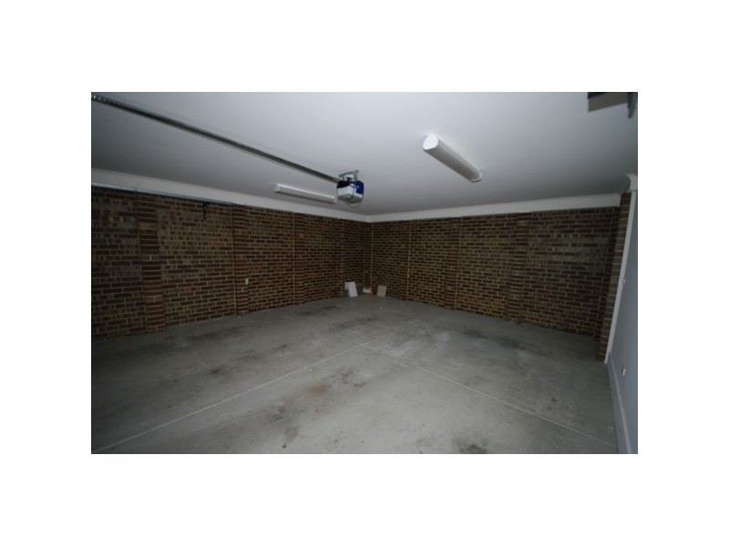 2/12 Browns Road, Bentleigh East VIC 3165