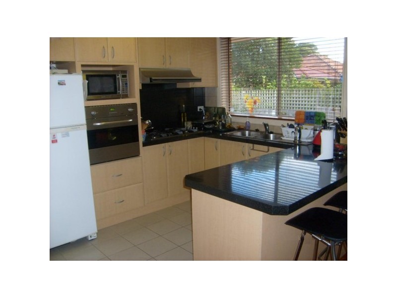 2/9 Leinster Street, Mckinnon VIC 3204