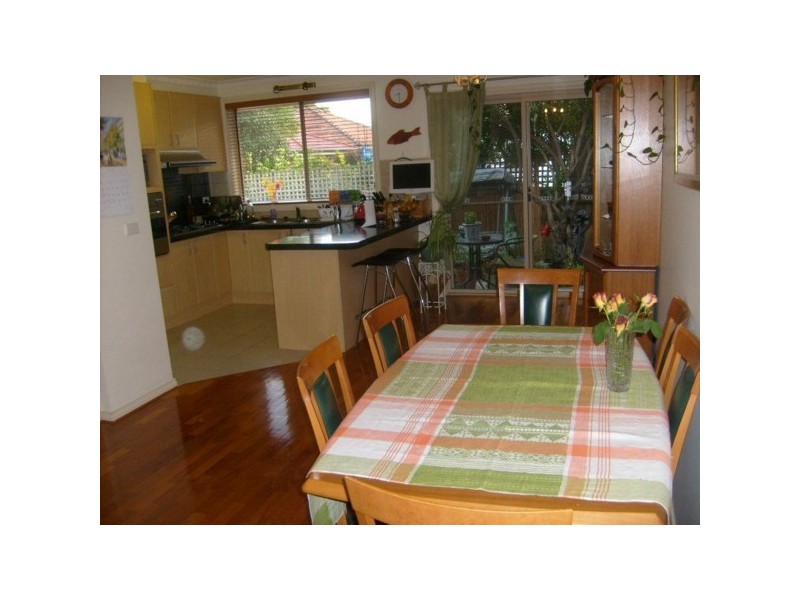 2/9 Leinster Street, Mckinnon VIC 3204